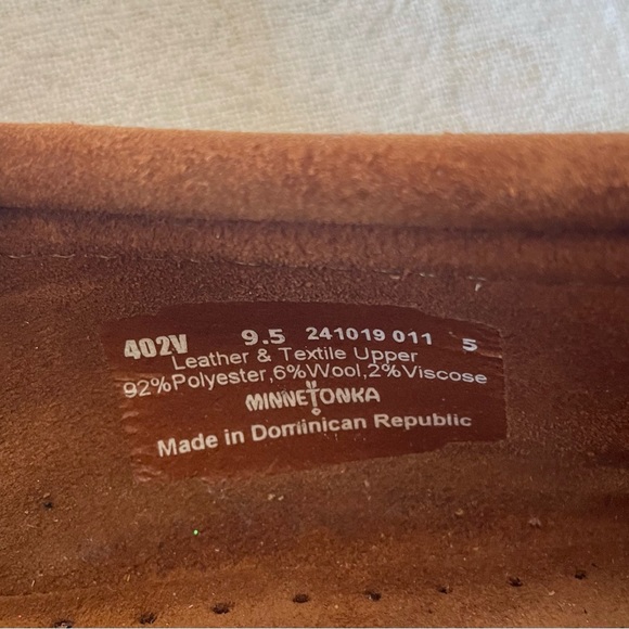 MINNETONKA Moccasins - Picture 6 of 6